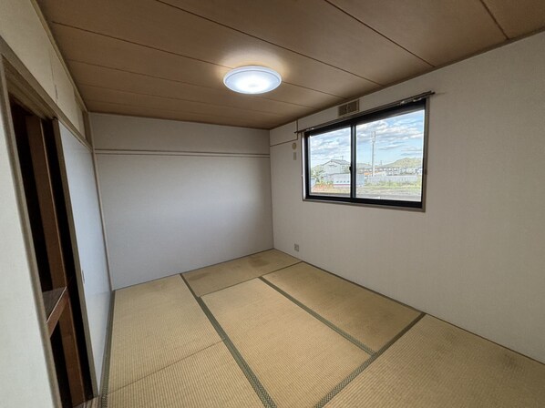 ハッピーバード市川の物件内観写真